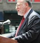 OU Executive Vice President Allen Fagin addresses the rally
